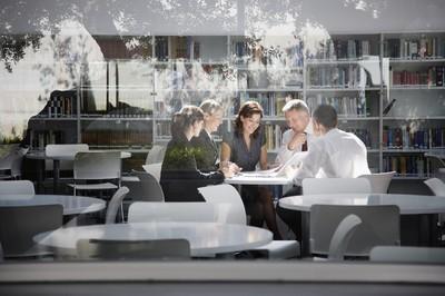 深圳商標(biāo)注冊代理價格費用是多少？在深圳那個商標(biāo)代理機(jī)構(gòu)靠譜？